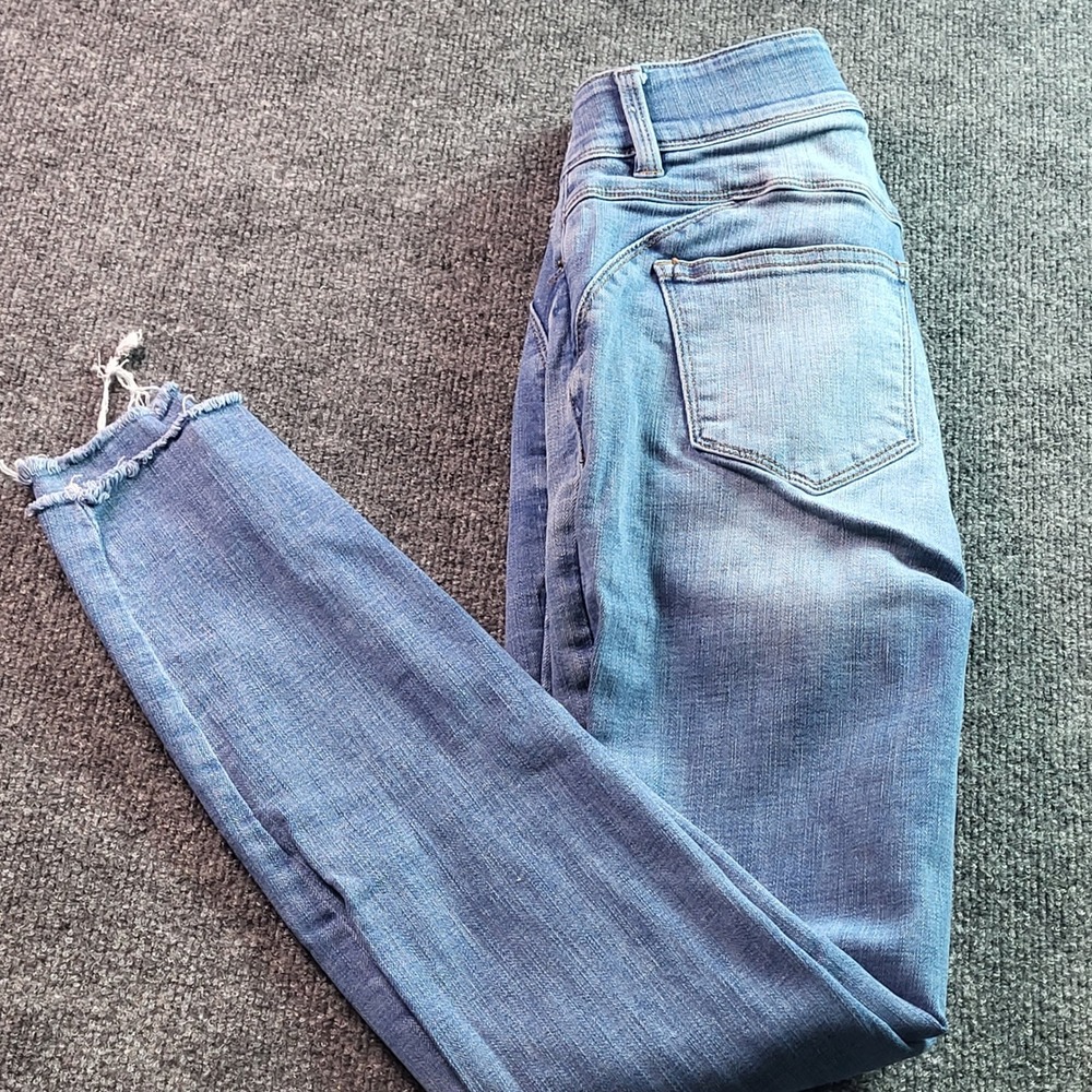 NY‎ and Company The Boost Ultra High Rise Skinny Jeans Ripped Frayed Blue Size 4